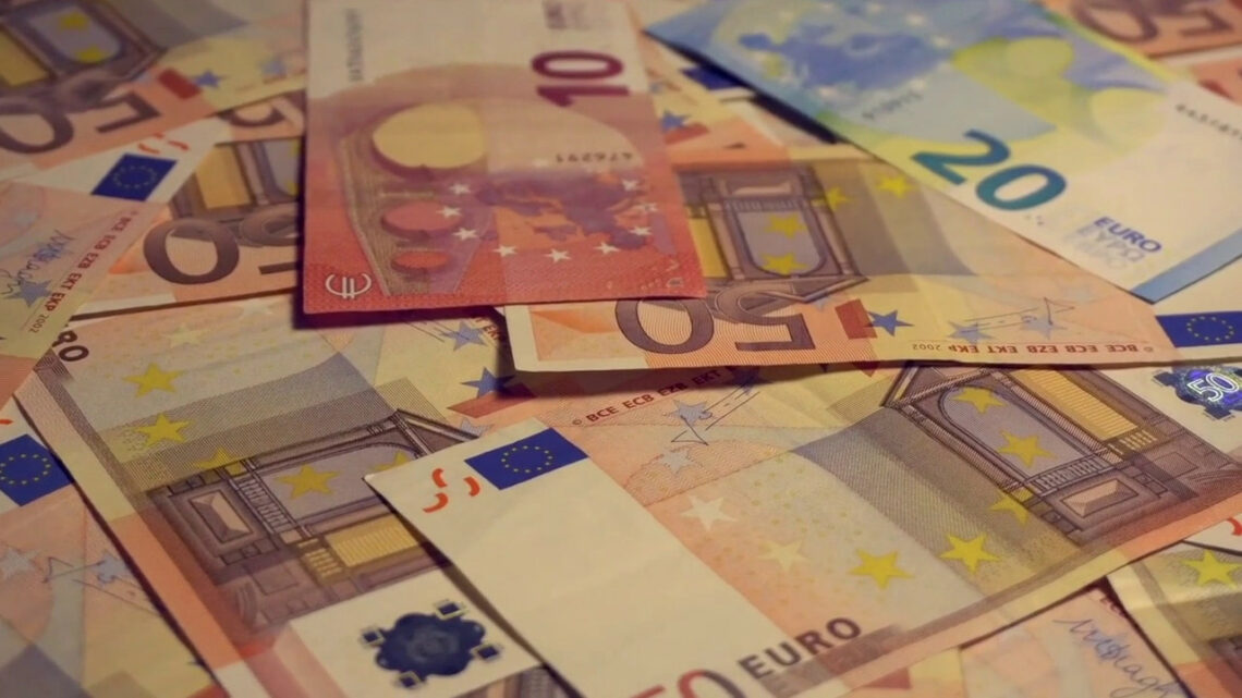 La Bce alza i tassi di altri 50 punti base La Bce alza i tassi di altri 50 punti base