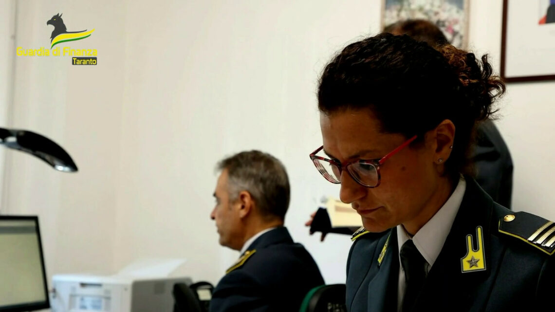 Taranto, Guardia Finanza scova 220 “furbetti” Reddito di Cittadinanza Taranto, Guardia Finanza scova 220 “furbetti” Reddito di Cittadinanza