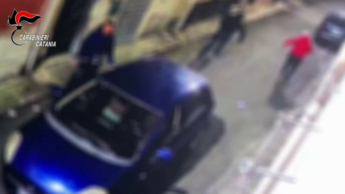 Tentato omicidio a colpi di mazze, 4 arresti nel Catanese Tentato omicidio a colpi di mazze, 4 arresti nel Catanese
