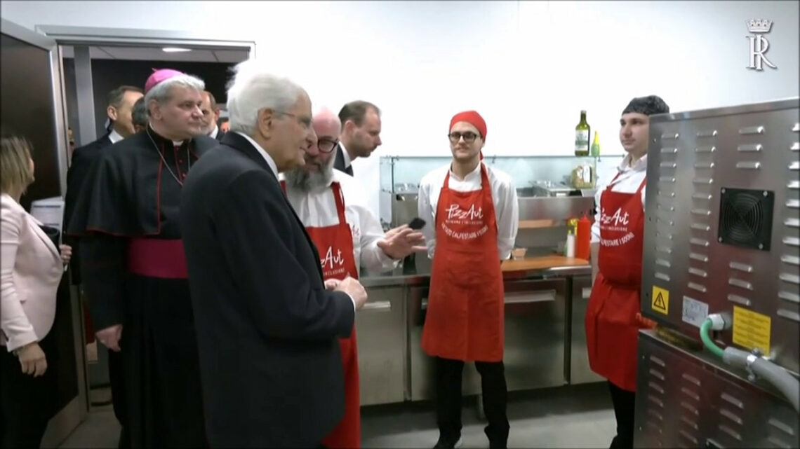 Autismo, Presidente Mattarella all’inaugurazione di PizzAut a Monza Autismo, Presidente Mattarella all’inaugurazione di PizzAut a Monza