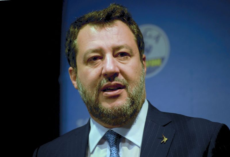 Salvini “Il codice appalti è legge, andiamo avanti” Salvini “Il codice appalti è legge, andiamo avanti”