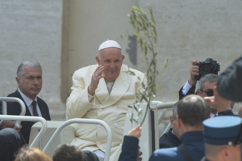 Il Papa non parteciperà alla Via Crucis, la seguirà da Santa Marta Il Papa non parteciperà alla Via Crucis, la seguirà da Santa Marta