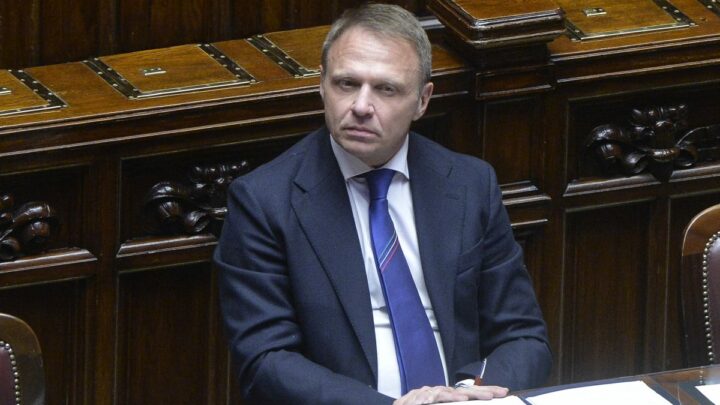 I sondaggi di Termometro Politico: il 46,4% degli italiani d’accordo con Lollobrigida