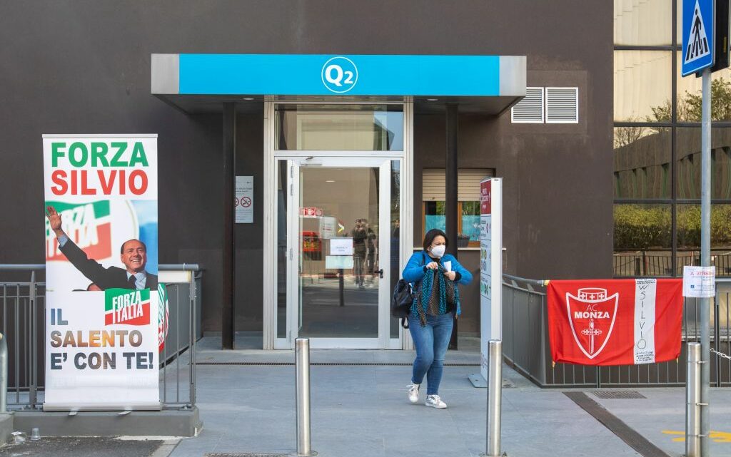 Berlusconi:bollettino, condizioni in lento e progressivo miglioramento Berlusconi:bollettino, condizioni in lento e progressivo miglioramento