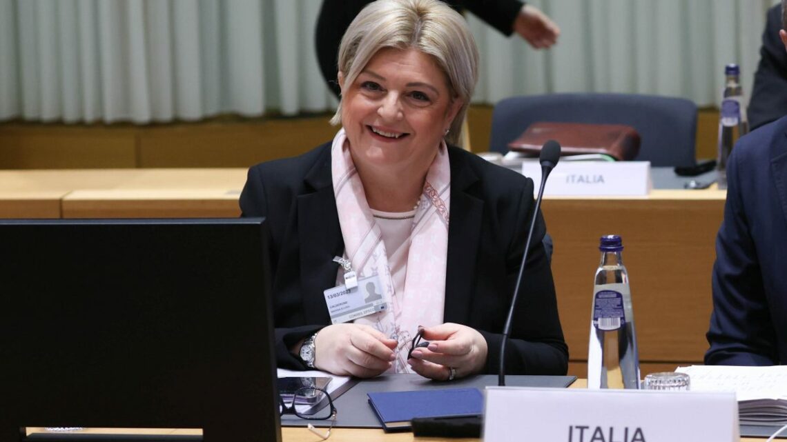 Lavoro, G7 “Puntare su investimenti in competenze e cooperazione” Lavoro, G7 “Puntare su investimenti in competenze e cooperazione”