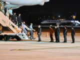 Atterrato primo aereo con italiani evacuati dal Sudan, ad accoglierli Tajani