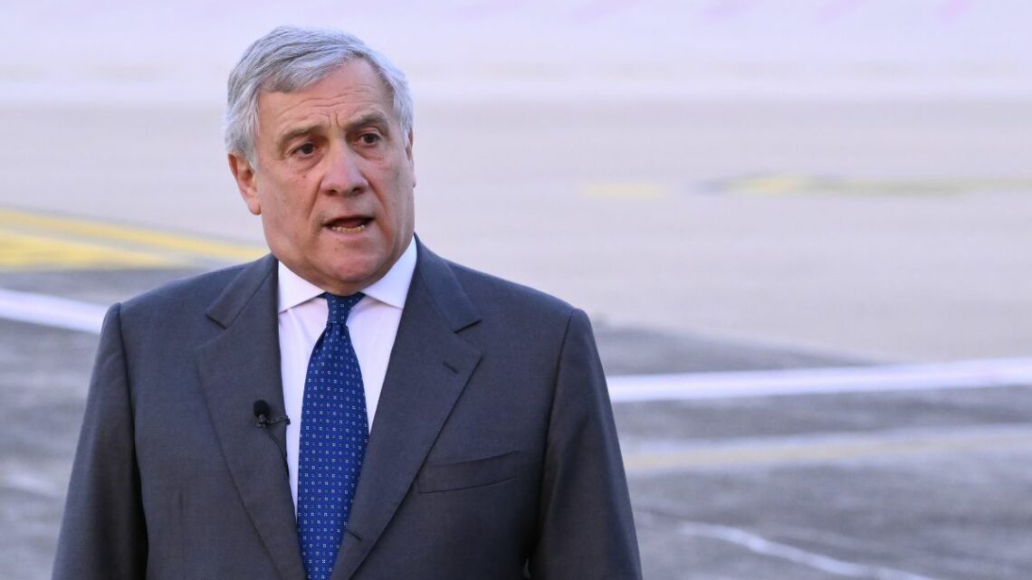 Tajani “Insegniamo ai nostri figli a difendere la libertà” Tajani “Insegniamo ai nostri figli a difendere la libertà”