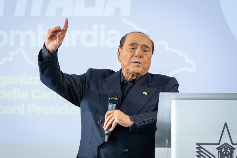 Berlusconi, quadro clinico stabile e ripresa ottimale Berlusconi, quadro clinico stabile e ripresa ottimale