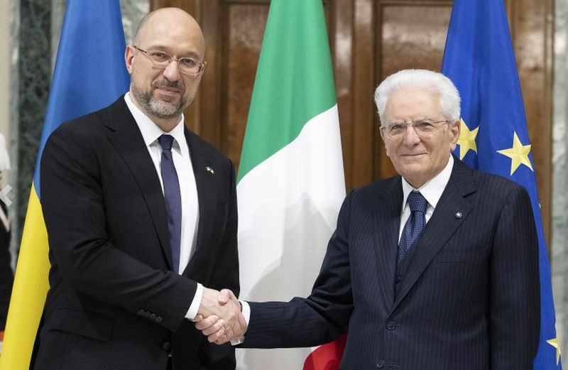 Ucraina, Mattarella “Pieno sostegno finchè sarà necessario” Ucraina, Mattarella “Pieno sostegno finchè sarà necessario”