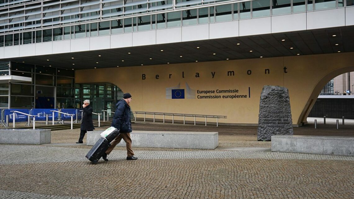 La Commissione Europea lancia la riforma del Patto di Stabilità La Commissione Europea lancia la riforma del Patto di Stabilità