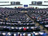 Clima, il Parlamento Europeo approva la carbon tax