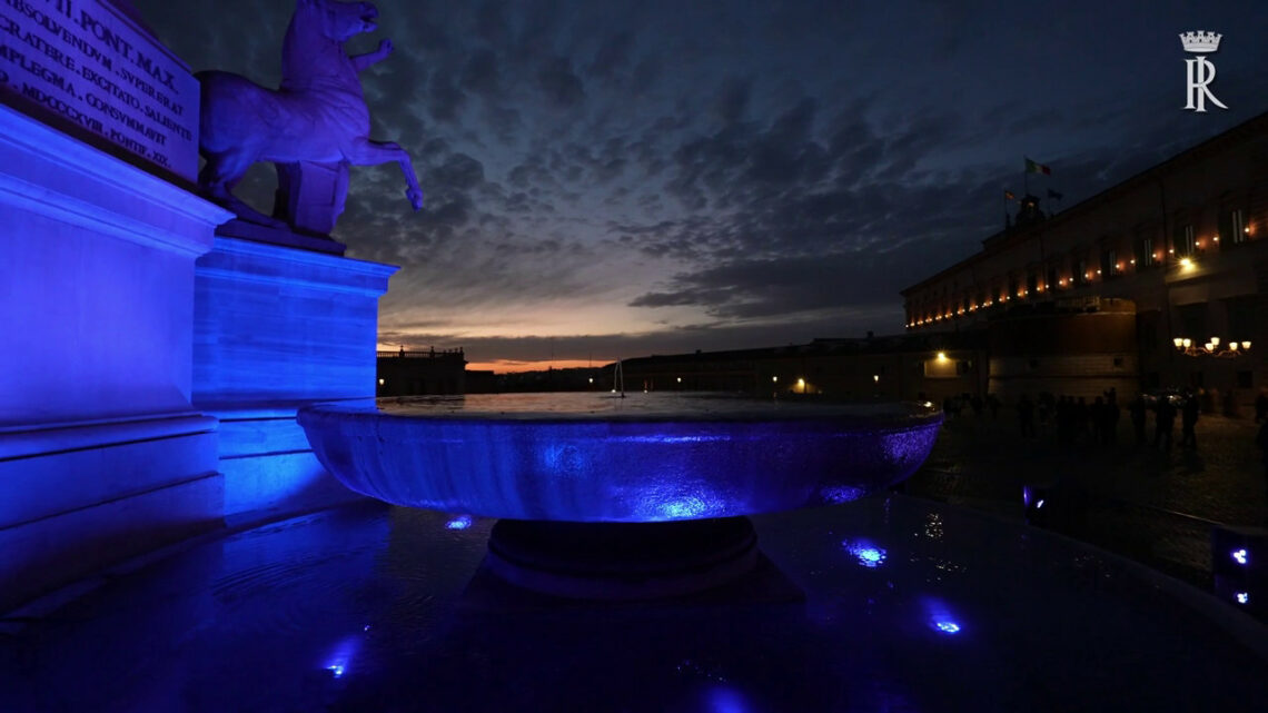 Quirinale, fontana dei Dioscuri illuminata di blu per giornata autismo Quirinale, fontana dei Dioscuri illuminata di blu per giornata autismo