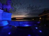 Quirinale, fontana dei Dioscuri illuminata di blu per giornata autismo