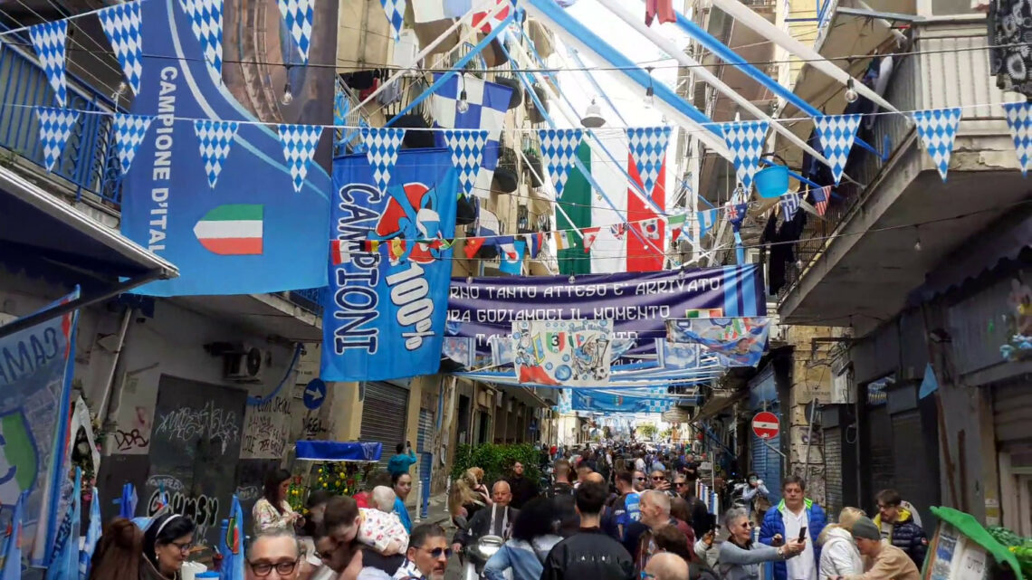 A Napoli è già festa scudetto A Napoli è già festa scudetto