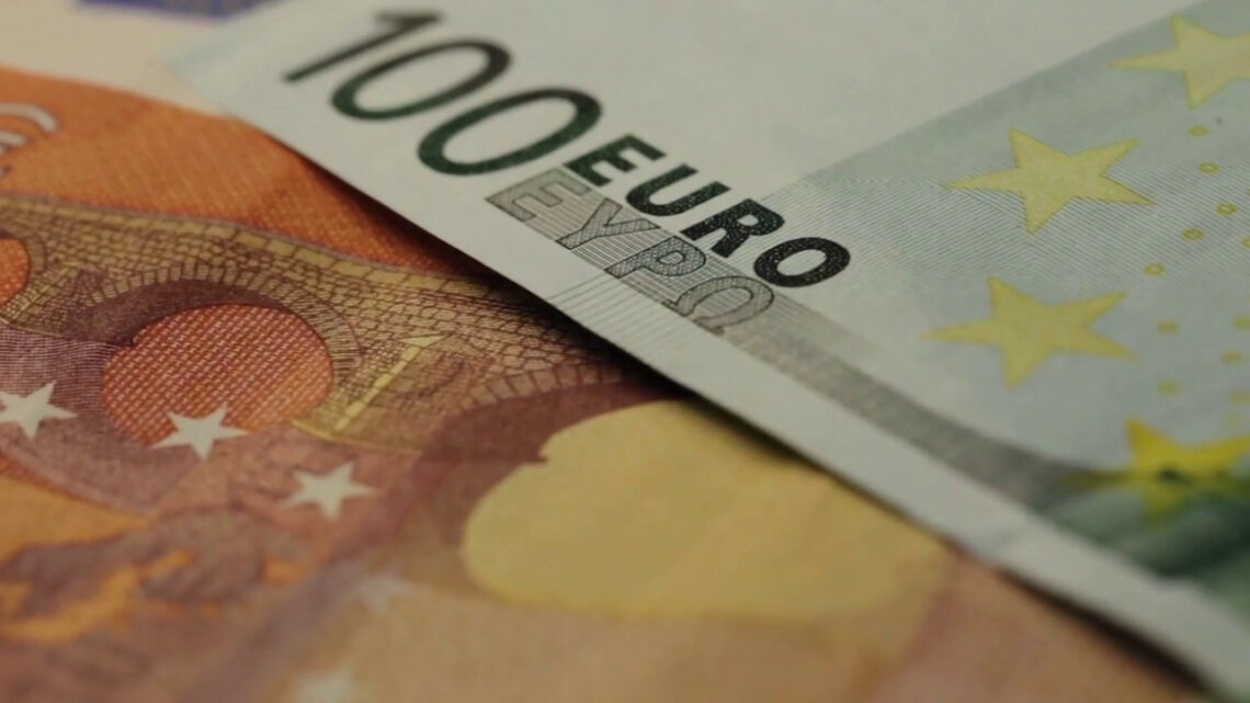 La Commissione Ue lancia la riforma del Patto di Stabilità La Commissione Ue lancia la riforma del Patto di Stabilità
