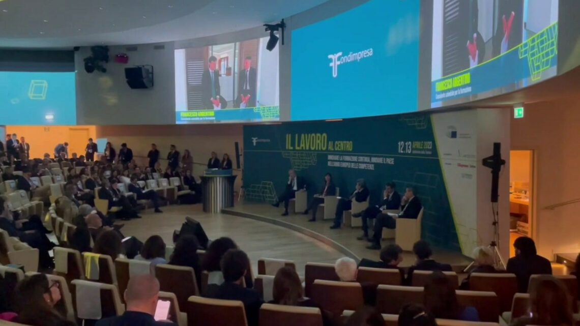 Il lavoro del futuro al centro del convegno Fondimpresa Il lavoro del futuro al centro del convegno Fondimpresa