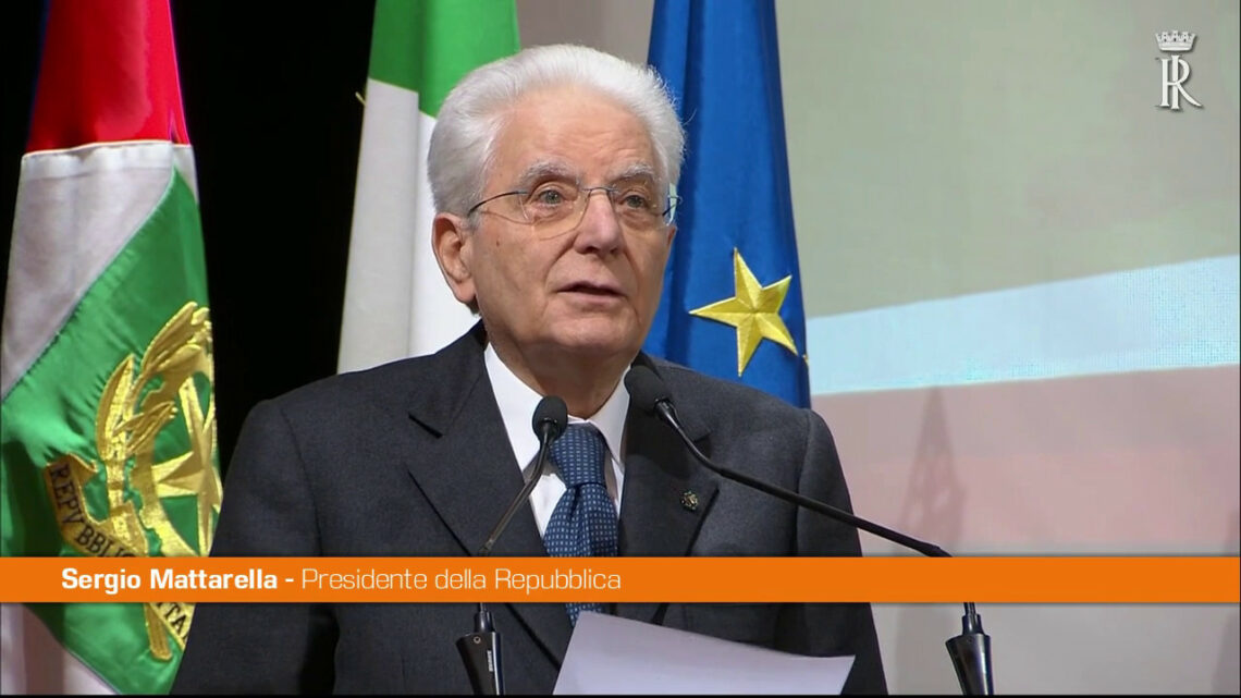 Mattarella “La Costituzione è figlia della lotta antifascista” Mattarella “La Costituzione è figlia della lotta antifascista”