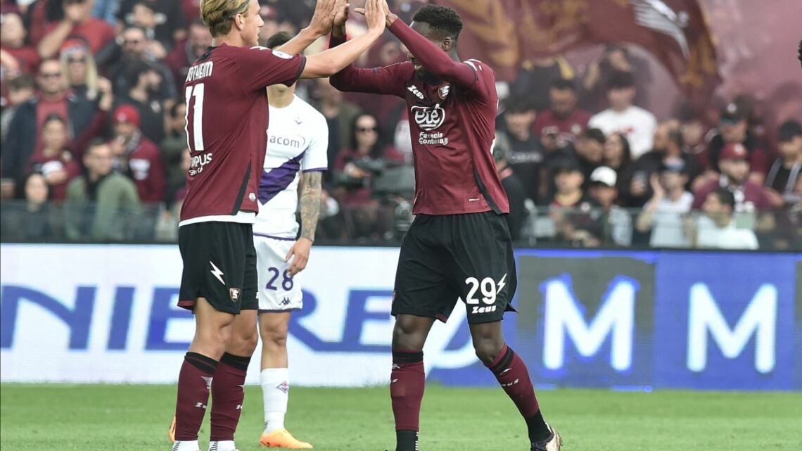 Non basta la tripletta di Dia, Salernitana-Fiorentina 3-3 Non basta la tripletta di Dia, Salernitana-Fiorentina 3-3