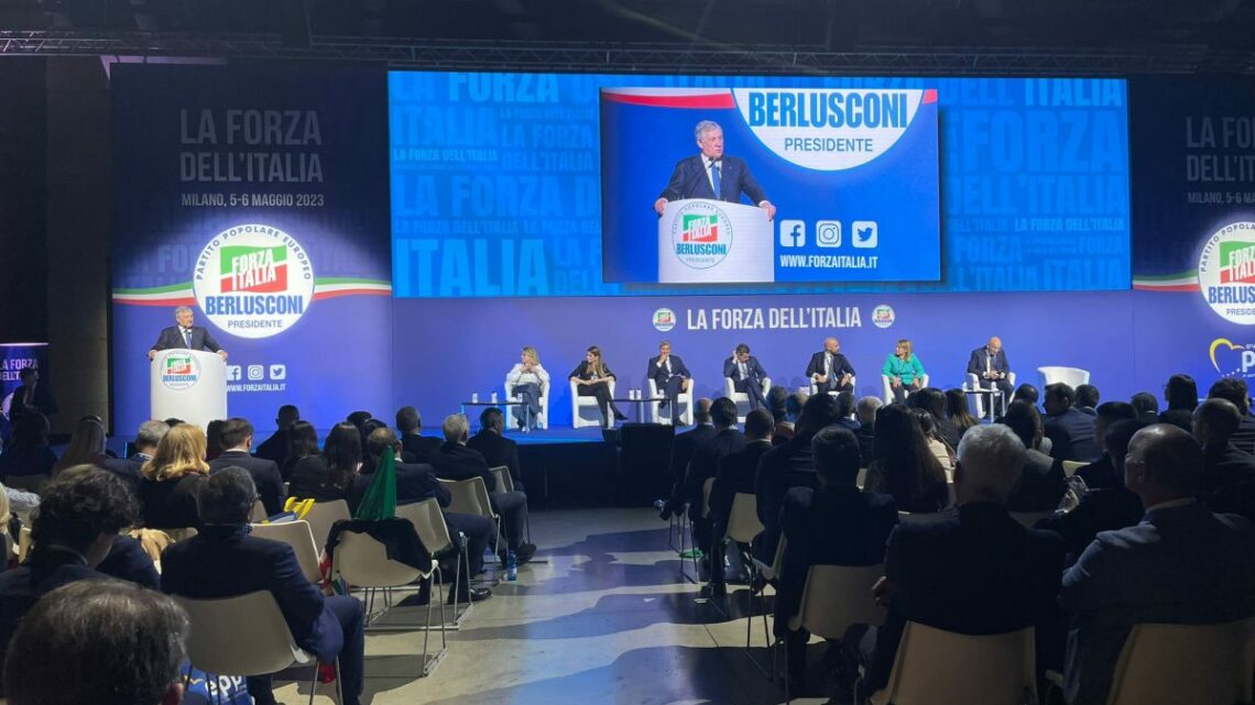 FI apre convention a Milano, Tajani “Siamo il centro della politica” FI apre convention a Milano, Tajani “Siamo il centro della politica”