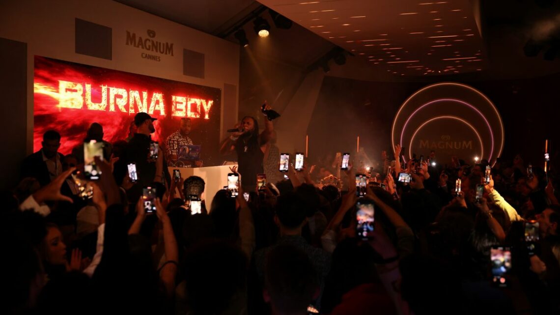 Vip e musica, a Cannes parte la campagna Pleasure Is Always On di Magnum Vip e musica, a Cannes parte la campagna Pleasure Is Always On di Magnum
