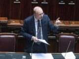 Scuola, Valditara “Su fuga docenti dati drammatici, servono incentivi”