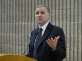Visco “La crescita supera le attese, sui tassi serve gradualità”