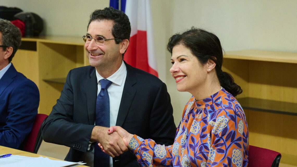 Nasce a Bari un laboratorio per creare nuovi materiali Nasce a Bari un laboratorio per creare nuovi materiali