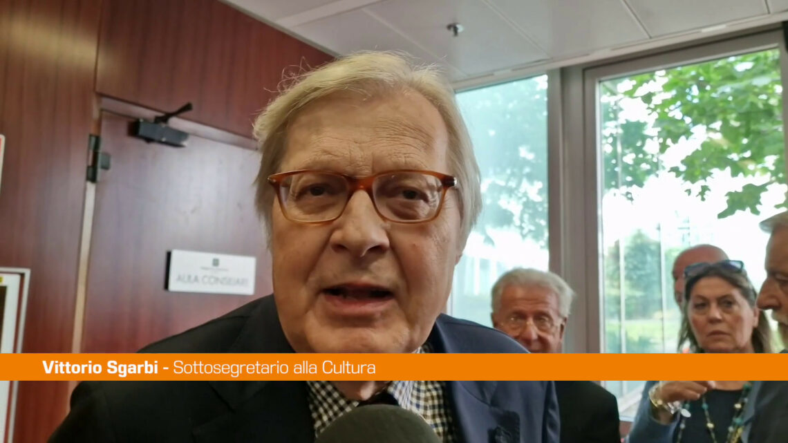 Sgarbi “Caso Roccella? Impedire a scrittore di parlare è censura” Sgarbi “Caso Roccella? Impedire a scrittore di parlare è censura”