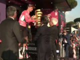 Giro d’Italia, il Presidente Mattarella consegna il Trofeo a Roglic