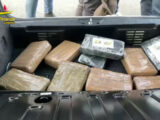 Prova a imbarcare auto a Livorno con 2 bambine e 11 kg di coca