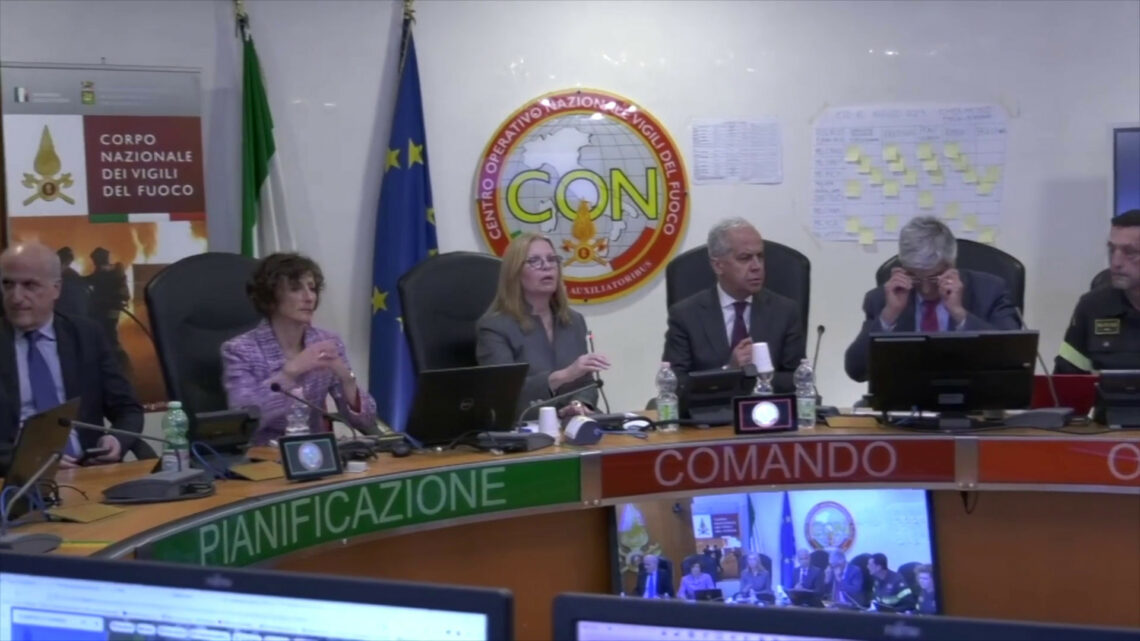 Emergenza Maltempo, Piantedosi al Centro Operativo Vigili del Fuoco Emergenza Maltempo, Piantedosi al Centro Operativo Vigili del Fuoco