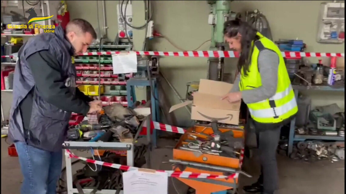 Sequestrata a Udine discarica di rifiuti, denunciati due responsabili Sequestrata a Udine discarica di rifiuti, denunciati due responsabili