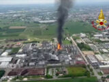 Distilleria in fiamme a Faenza, le immagini