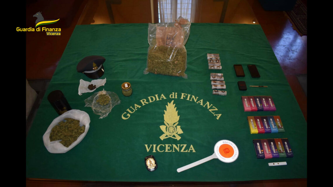 Vicenza, sequestrate sigarette elettroniche alla cannabis Vicenza, sequestrate sigarette elettroniche alla cannabis
