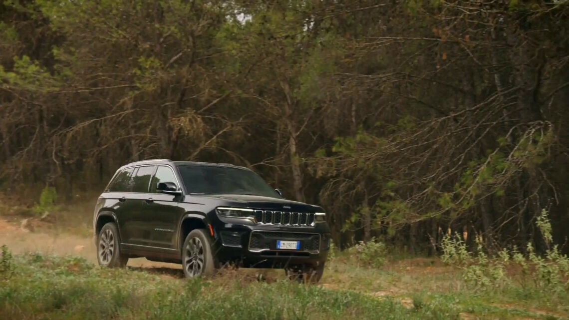 Nuova Jeep Grand Cherokee, più prestazioni e comfort Nuova Jeep Grand Cherokee, più prestazioni e comfort