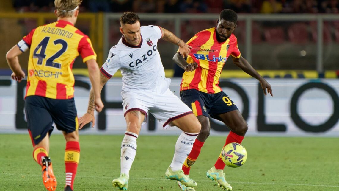 Ferguson beffa il Lecce nel recupero, il Bologna vince 3-2 Ferguson beffa il Lecce nel recupero, il Bologna vince 3-2