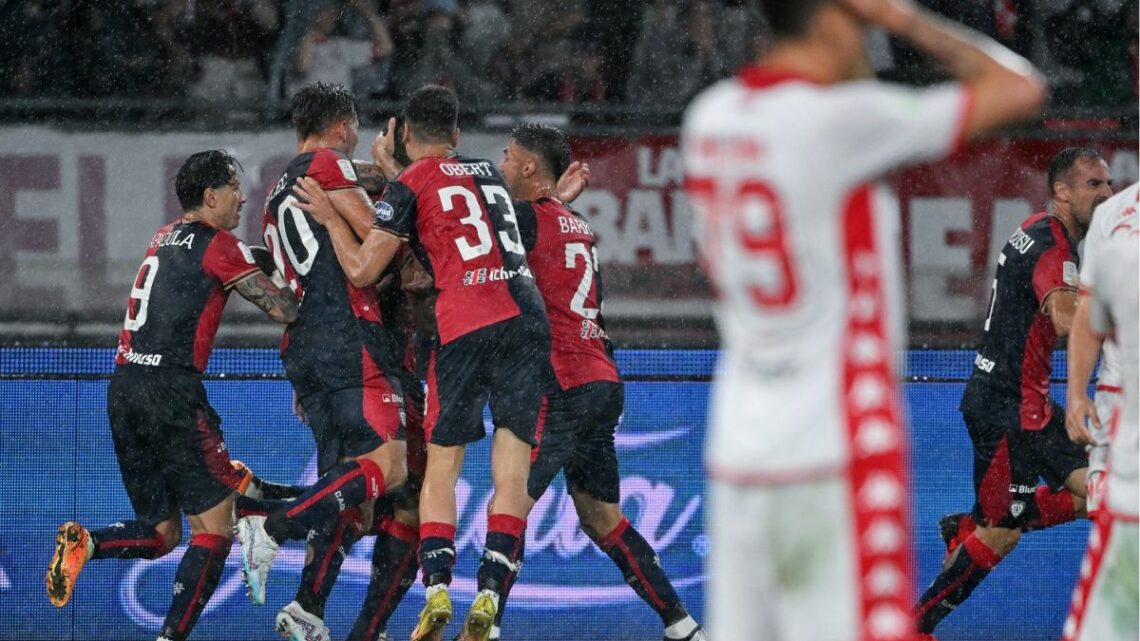 Il Cagliari torna in Serie A, Pavoletti gol in casa Bari Il Cagliari torna in Serie A, Pavoletti gol in casa Bari