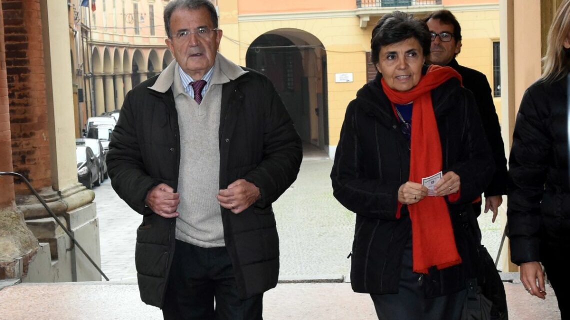 E’ morta Flavia Franzoni, moglie di Romano Prodi E’ morta Flavia Franzoni, moglie di Romano Prodi