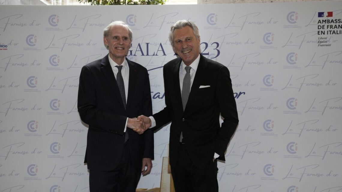 A Gentiloni, Chery, Boeri, Montefiori, Chandès e Bottura il Farnese d’or A Gentiloni, Chery, Boeri, Montefiori, Chandès e Bottura il Farnese d’or