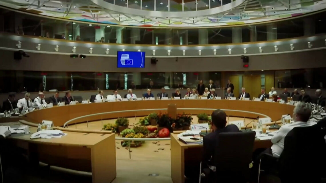 L’Ue rivede il bilancio e chiede 66 miliardi agli Stati membri L’Ue rivede il bilancio e chiede 66 miliardi agli Stati membri