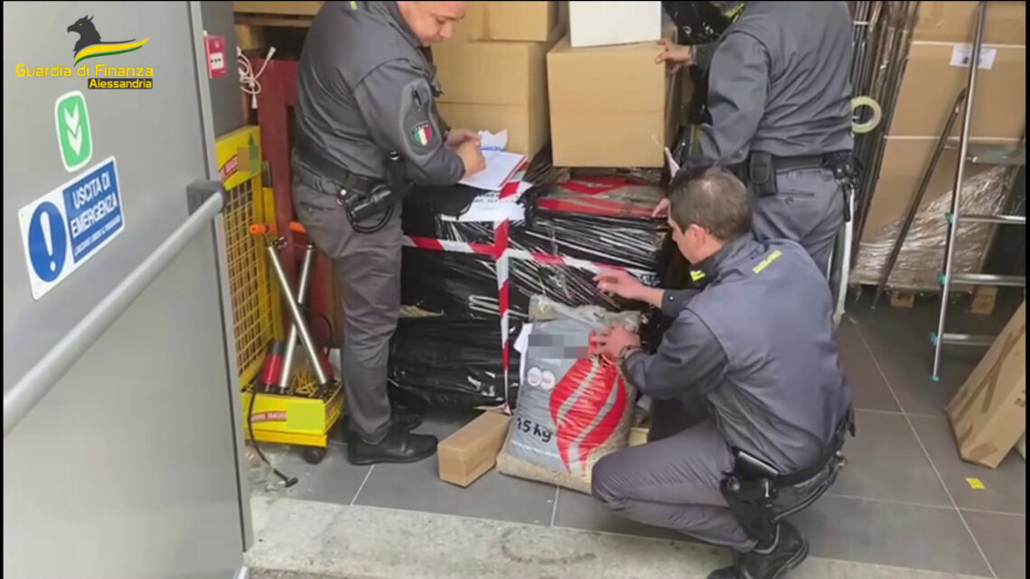 Ingente sequestro a Tortona di pellet privo della tracciabilità Ingente sequestro a Tortona di pellet privo della tracciabilità