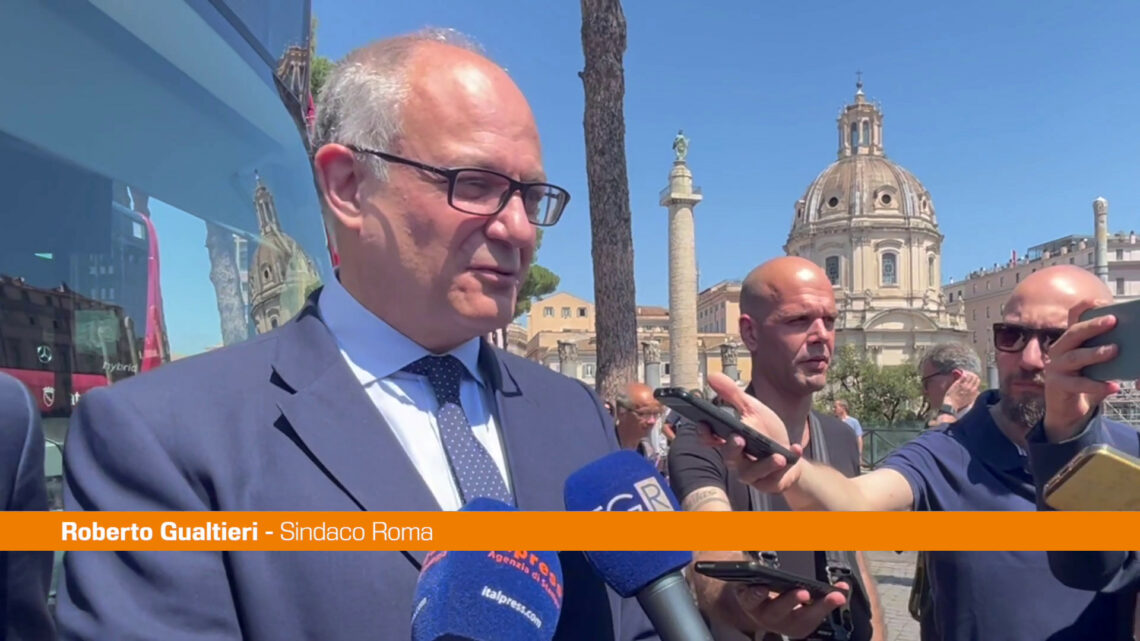 Nuovi autobus ibridi a Roma, Gualtieri “Importante passo avanti” Nuovi autobus ibridi a Roma, Gualtieri “Importante passo avanti”