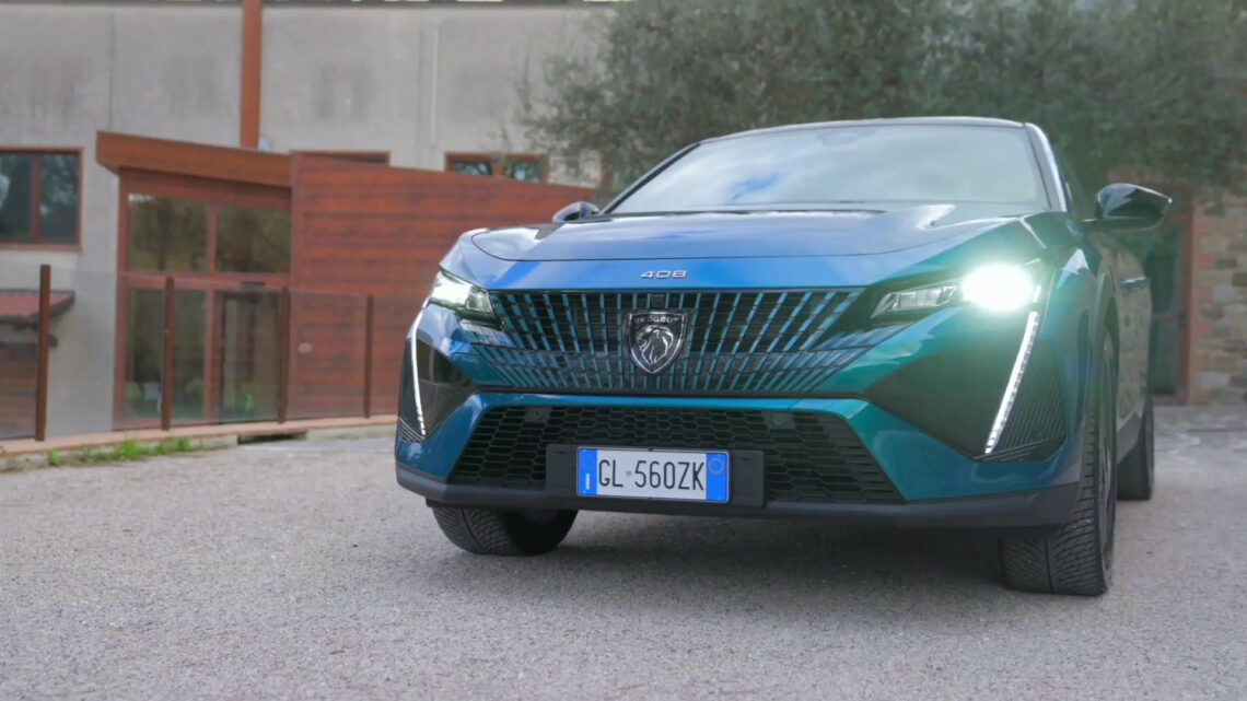 Stile e linee affilate per la nuova Peugeot 408 Stile e linee affilate per la nuova Peugeot 408