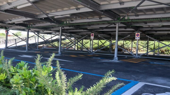 Marina di Pisa, apre sabato 29 luglio il parcheggio sopraelevato Fast park