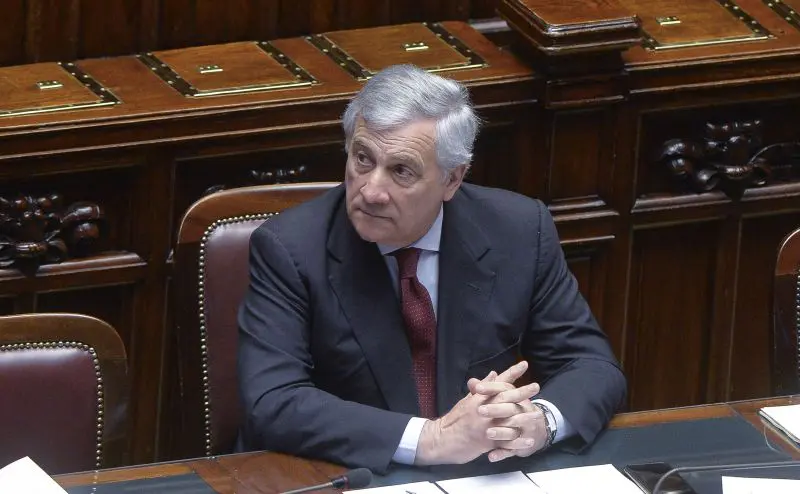 Ue, Tajani “Impossibile qualsiasi accordo con Afd e Le Pen”. Lega “Non è il momento dei diktat” Ue, Tajani “Impossibile qualsiasi accordo con Afd e Le Pen”. Lega “Non è il momento dei diktat”