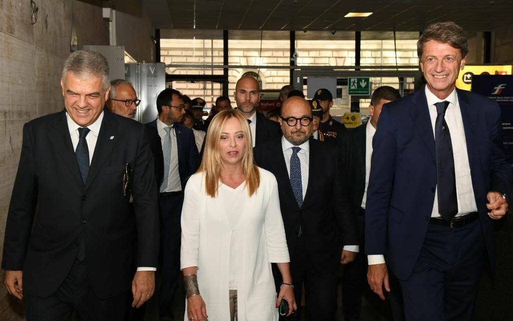 Treno Roma-Pompei, Meloni e Sangiuliano inaugurano il Frecciarossa Treno Roma-Pompei, Meloni e Sangiuliano inaugurano il Frecciarossa