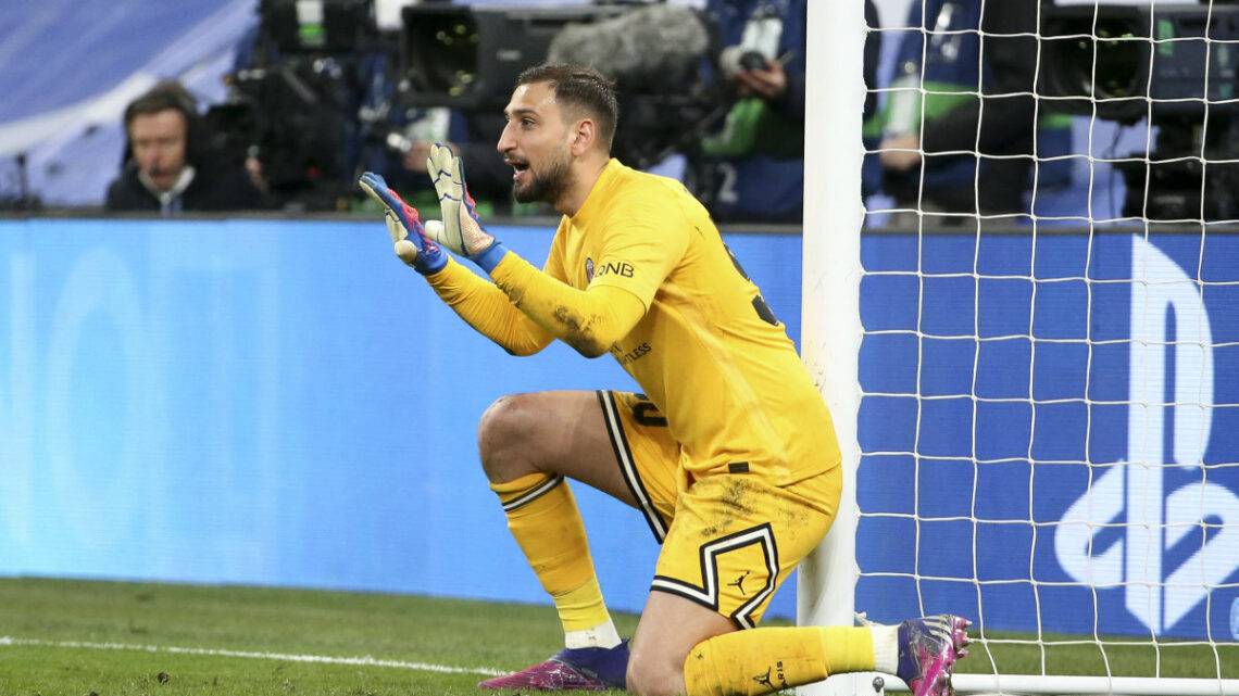 Donnarumma e la compagna rapinati nella notte a Parigi Donnarumma e la compagna rapinati nella notte a Parigi
