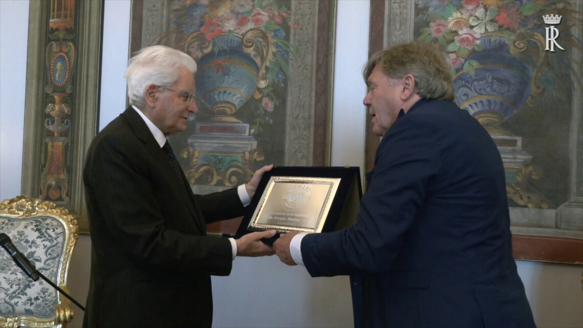 Mattarella riceve i Nomadi per i 60 anni della band Mattarella riceve i Nomadi per i 60 anni della band