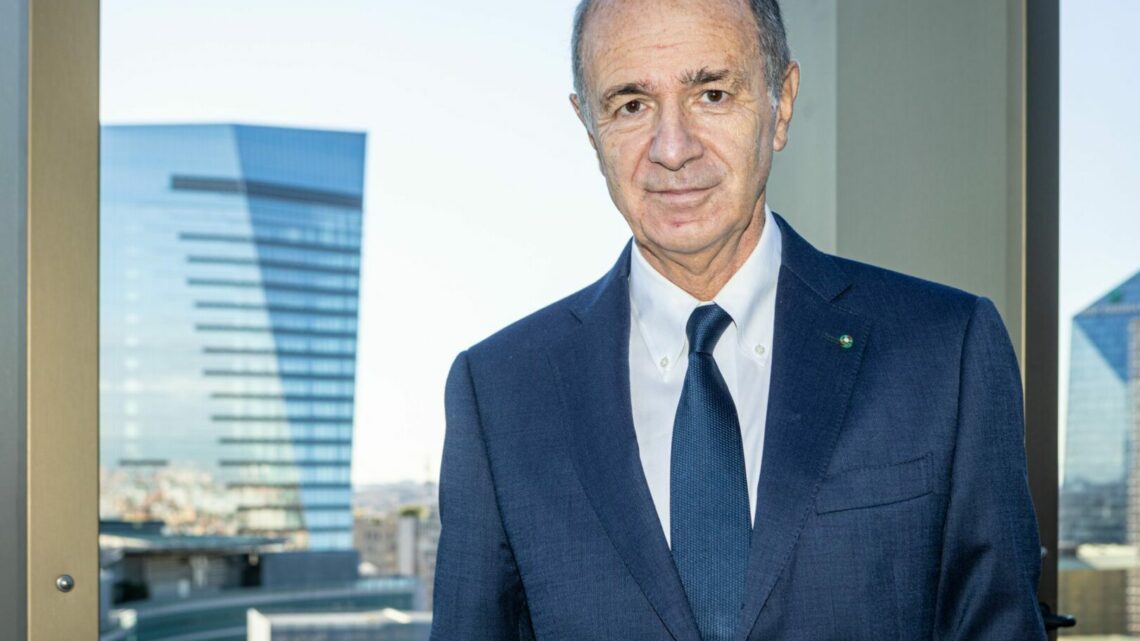Passera “La tassa sulle banche va cambiata” Passera “La tassa sulle banche va cambiata”
