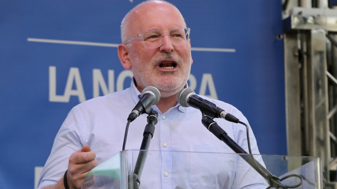 Timmermans lascia la Commissione Ue, le deleghe passano a Sefcovic Timmermans lascia la Commissione Ue, le deleghe passano a Sefcovic